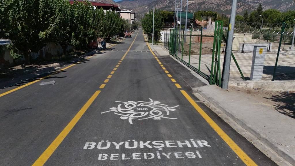 Buharkent'te Yol Yapım Çalışmaları Tamamlandı